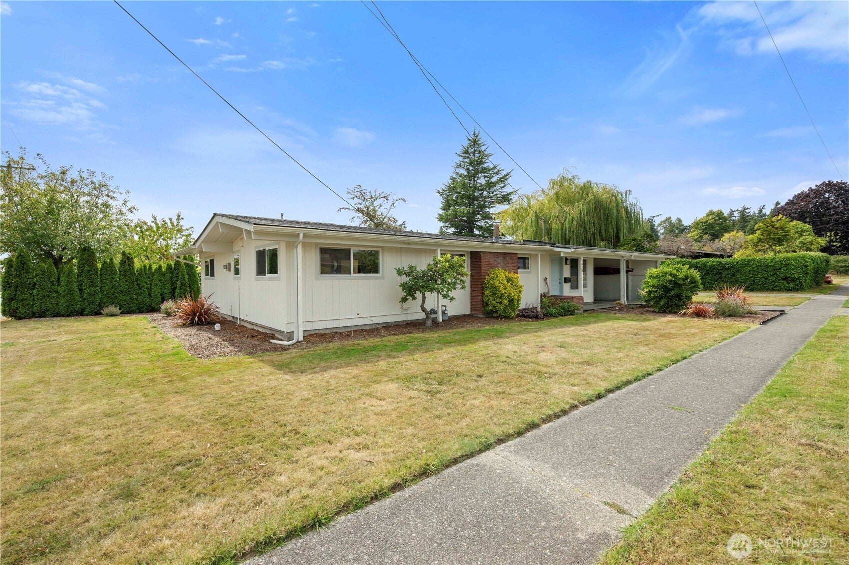 1418 Hillcrest Parkway