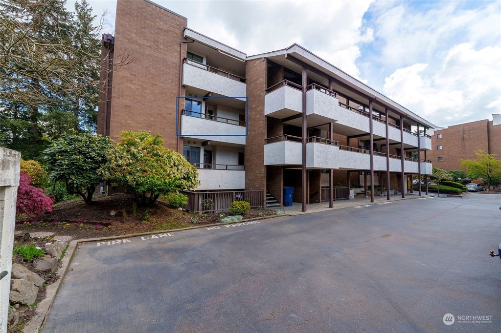 Photo of 11003 Glen Acres Drive S #C, Seattle, WA 98168 (MLS # 2230331)