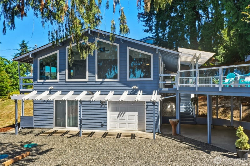 10138 Steamboat Island Road NW
