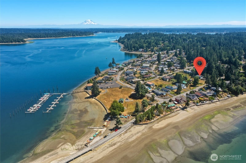 10138 Steamboat Island Road NW