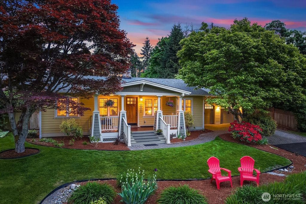 Photo of 15926 21st Avenue SW, Burien, WA 98166 (MLS # 2425194)