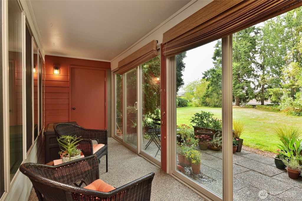 Photo of 23401 Lakeview Drive #J105, Mountlake Terrace, WA 98043 (MLS # 2419104)