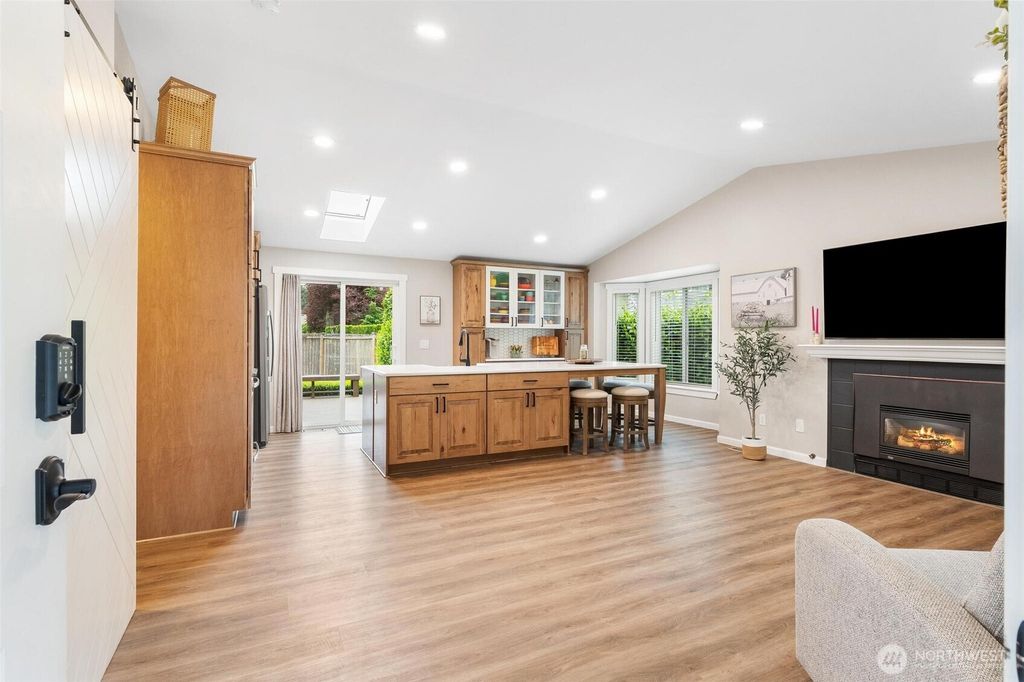 Photo of 21910 SE 239th Street, Maple Valley, WA 98038 (MLS # 2519203)