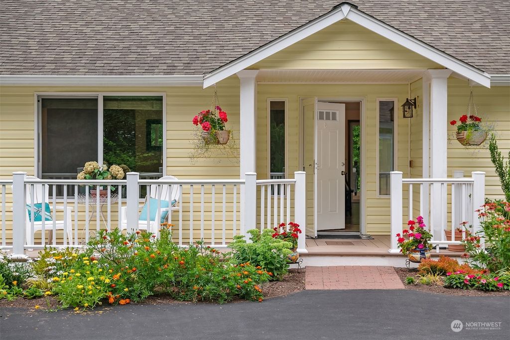 Photo of 14300 320th Avenue NE, Duvall, WA 98019 (MLS # 2268393)