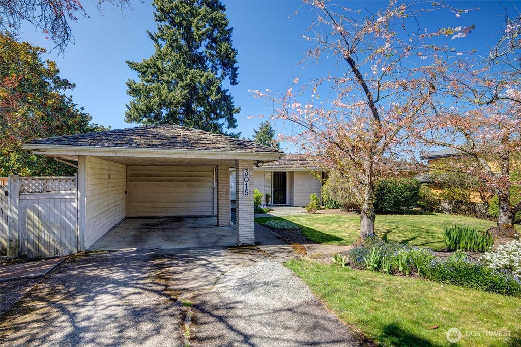 Photo of 3015 Hunts Point Circle, Hunts Point, WA 98004 (MLS # 2500251)