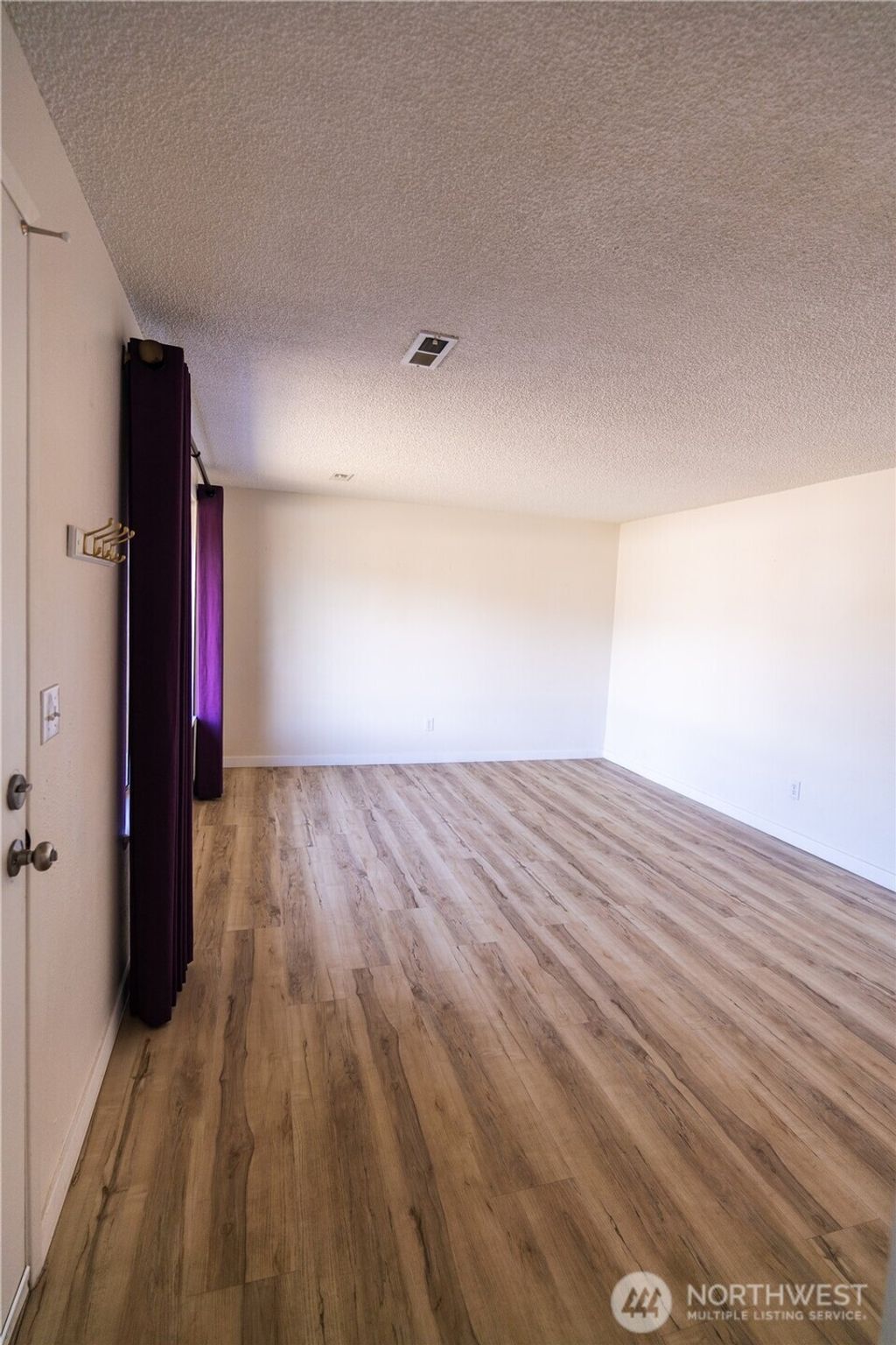 Photo of 1618 20th Street NE, Auburn, WA 98002 (MLS # 2503942)