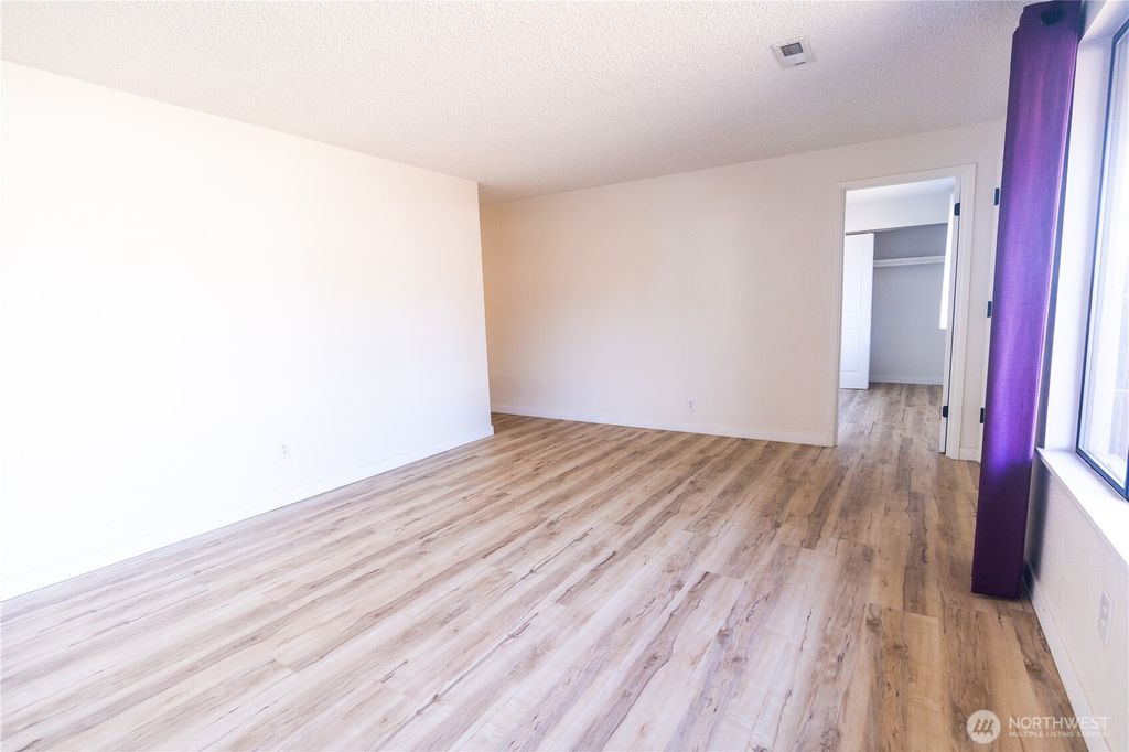 Photo of 1618 20th Street NE, Auburn, WA 98002 (MLS # 2503942)