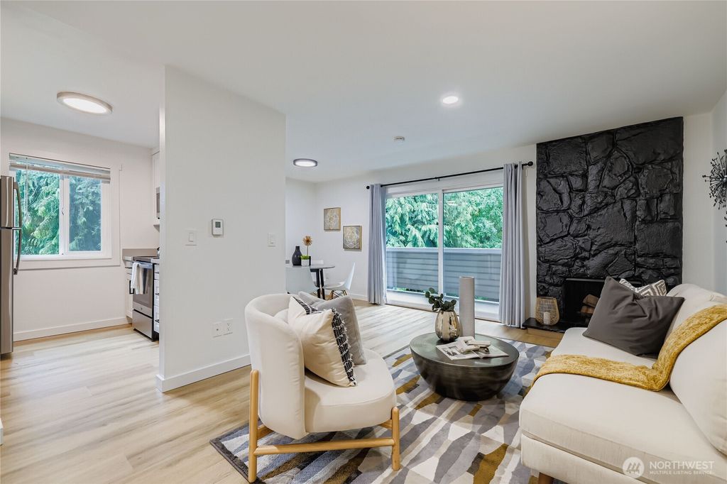 Photo of 12429 NE 130th Court #G210, Kirkland, WA 98034 (MLS # 2418973)
