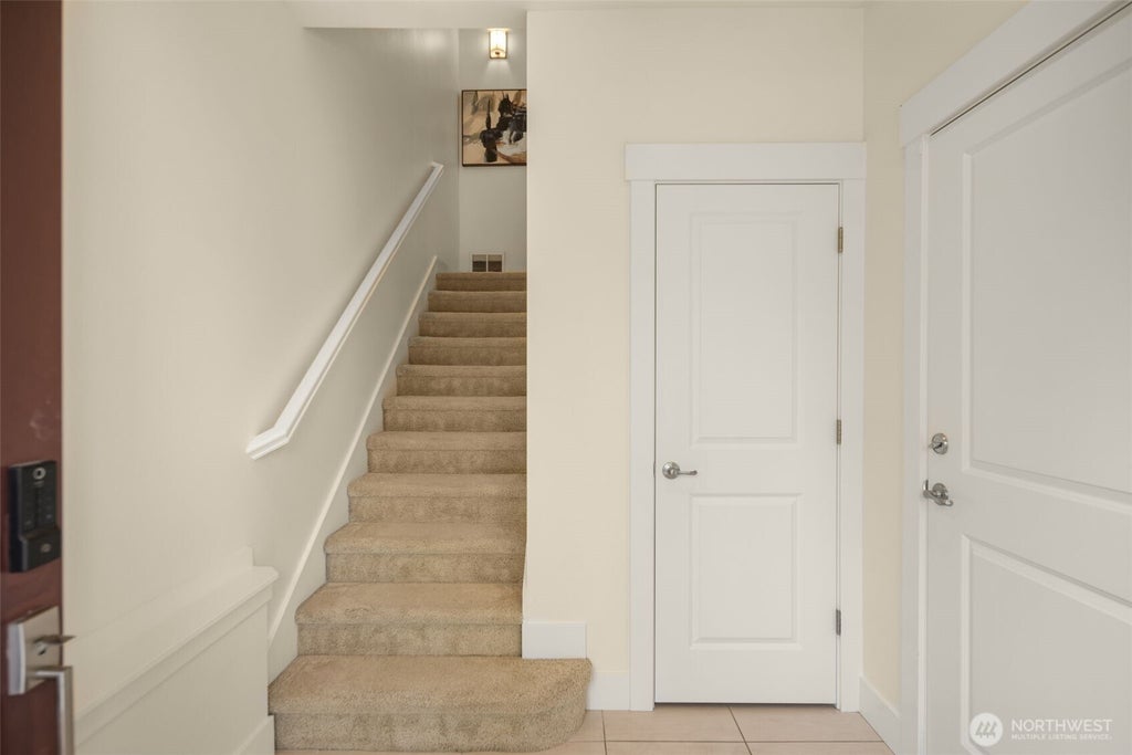 Photo of 900 228th Avenue NE #14B, Sammamish, WA 98074 (MLS # 2576921)