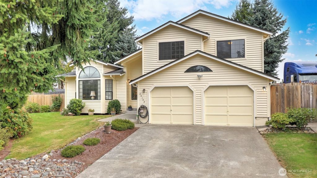 Photo of 28108 28th Avenue S, Federal Way, WA 98003 (MLS # 2431575)