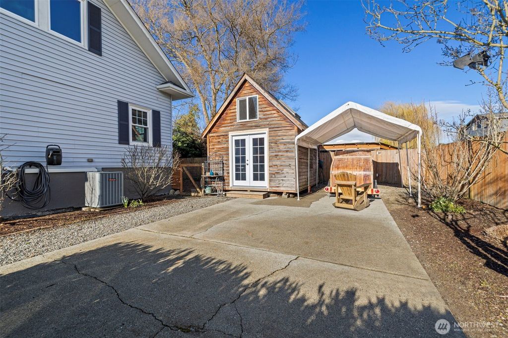 Photo of 8722 Hamlet Ave S Ave, Seattle, WA 98118 (MLS # 2481534)