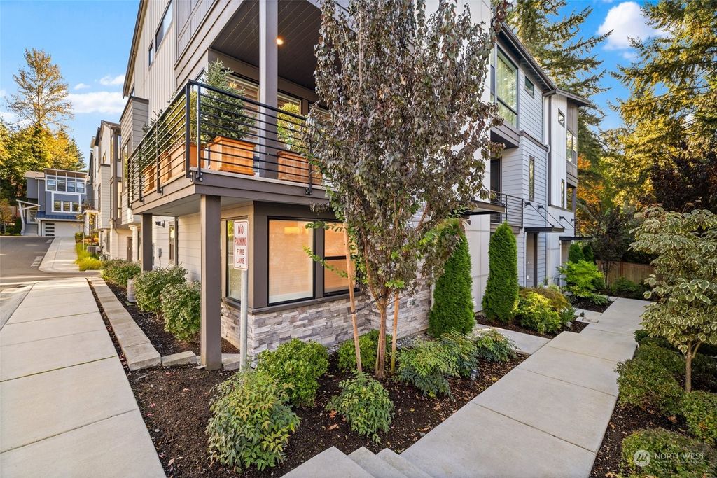 Photo of 7825 NE 121st Lane #C, 7, Kirkland, WA 98034 (MLS # 2214170)
