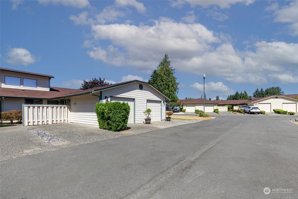 Photo of 25135 110th Place SE, Kent, WA 98030 (MLS # 2275274)