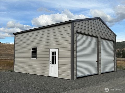 Photo of 17 Sorona Way E, Tonasket, WA 98855 (MLS # 2445302)