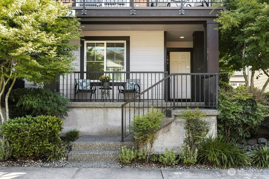 Photo of 10372 156th Place NE #101, Redmond, WA 98052 (MLS # 2573330)