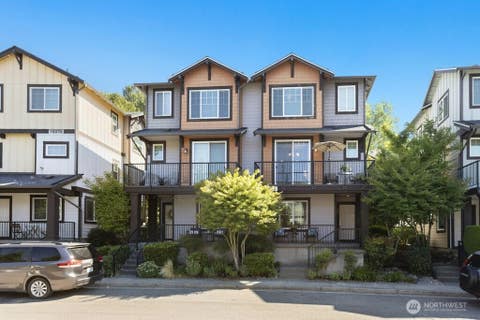 Photo of 10372 156th Place NE #101, Redmond, WA 98052 (MLS # 2573330)