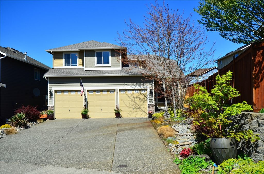 Photo of 1913 145th Street SW, Lynnwood, WA 98087 (MLS # 2221947)