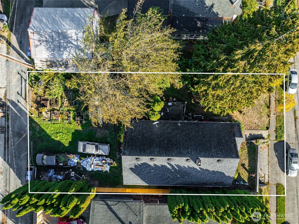 Photo of 9237 18th Avenue SW, Seattle, WA 98106 (MLS # 2447610)