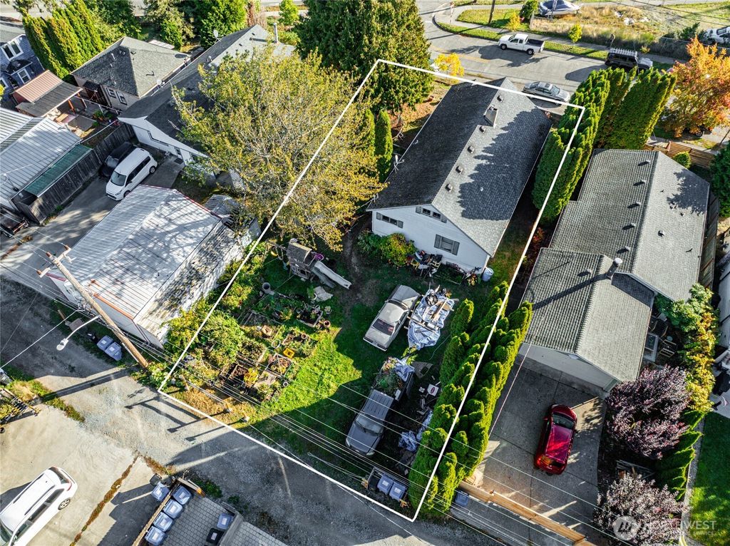 Photo of 9237 18th Avenue SW, Seattle, WA 98106 (MLS # 2447610)