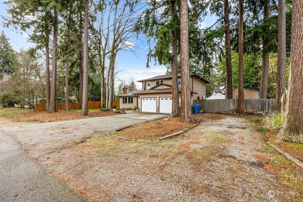Photo of 1905 16th Avenue, Milton, WA 98354 (MLS # 2027861)