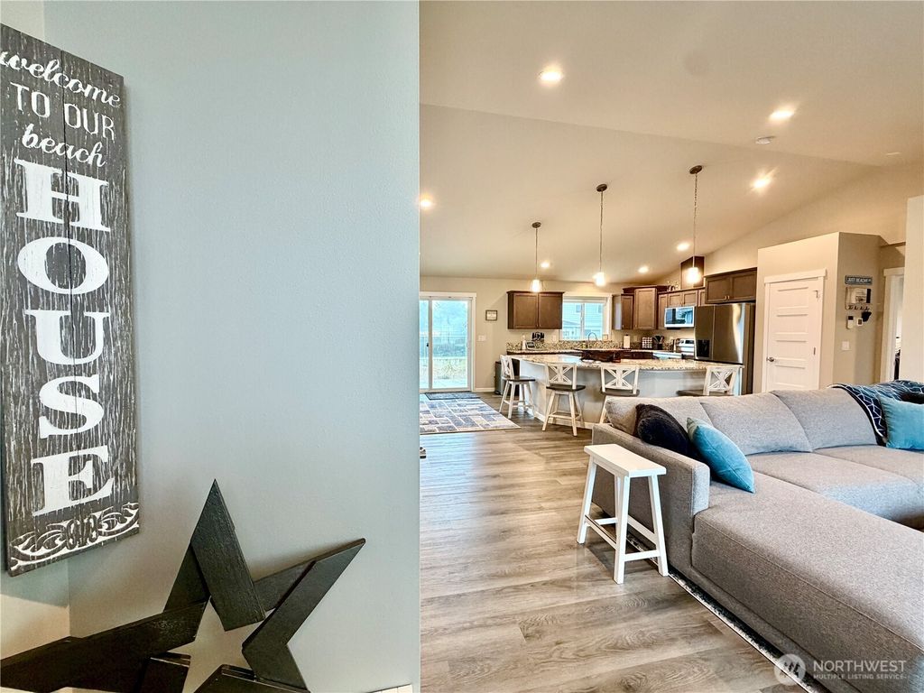 Photo of 354 Sand Dune Avenue NW, Ocean Shores, WA 98569 (MLS # 2465175)