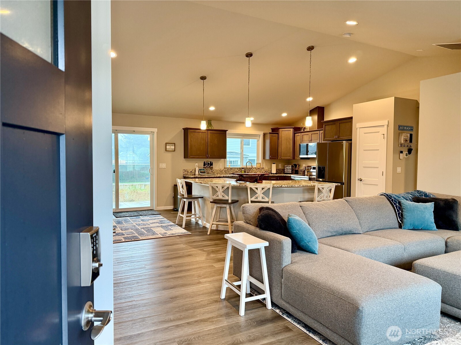 354 Sand Dune Avenue NW