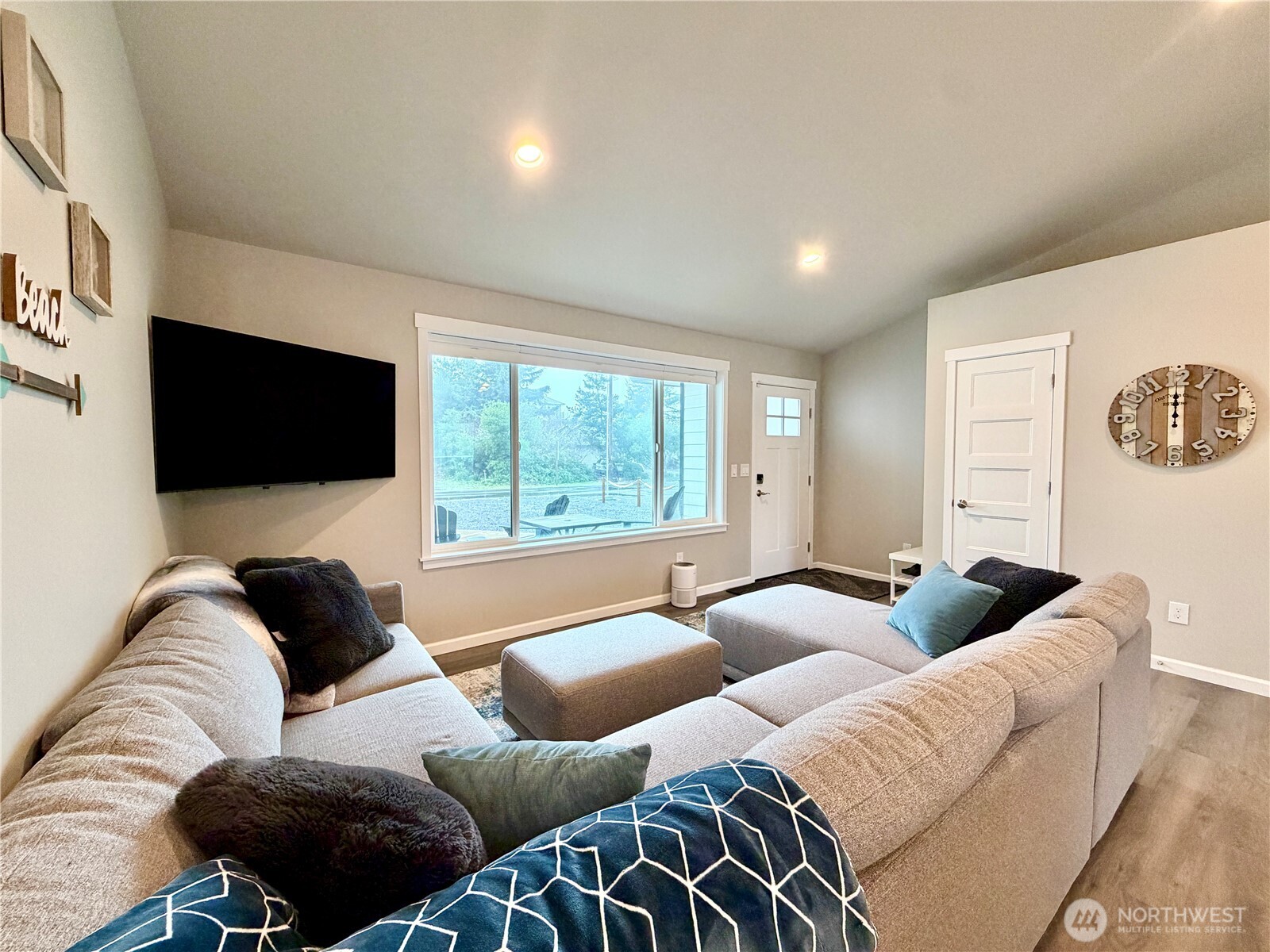 354 Sand Dune Avenue NW