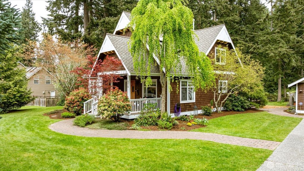 Photo of 974 Woodside Lane, Langley, WA 98260 (MLS # 2512389)