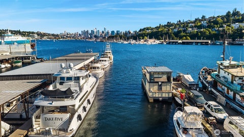 Photo of 1301 N Northlake Way, Seattle, WA 98103 (MLS # 2567335)