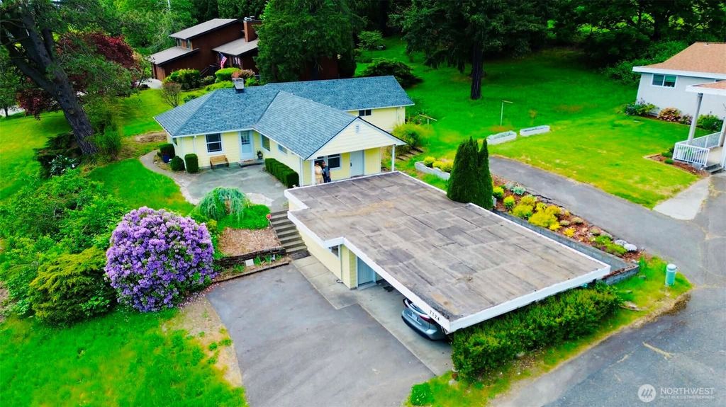 Photo of 7324 S 131st Court, Seattle, WA 98178 (MLS # 2526809)