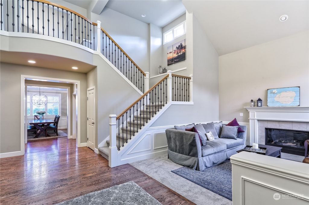 Photo of 27539 SE 29th Court, Sammamish, WA 98075 (MLS # 2019773)