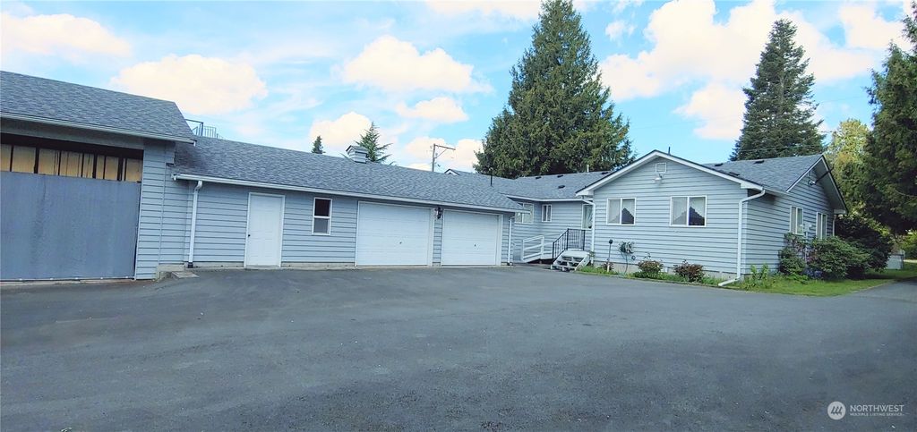 Photo of 4011 S 168th Street, SeaTac, WA 98188 (MLS # 2065919)