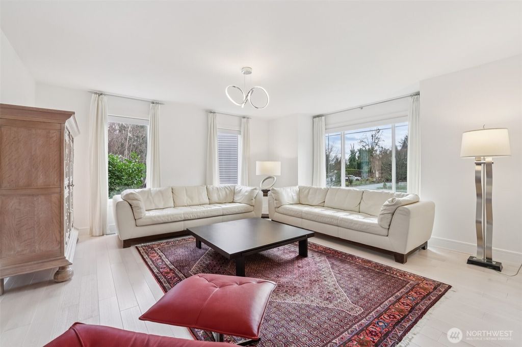 Photo of 15732 111th Avenue NE, Bothell, WA 98011 (MLS # 2486511)