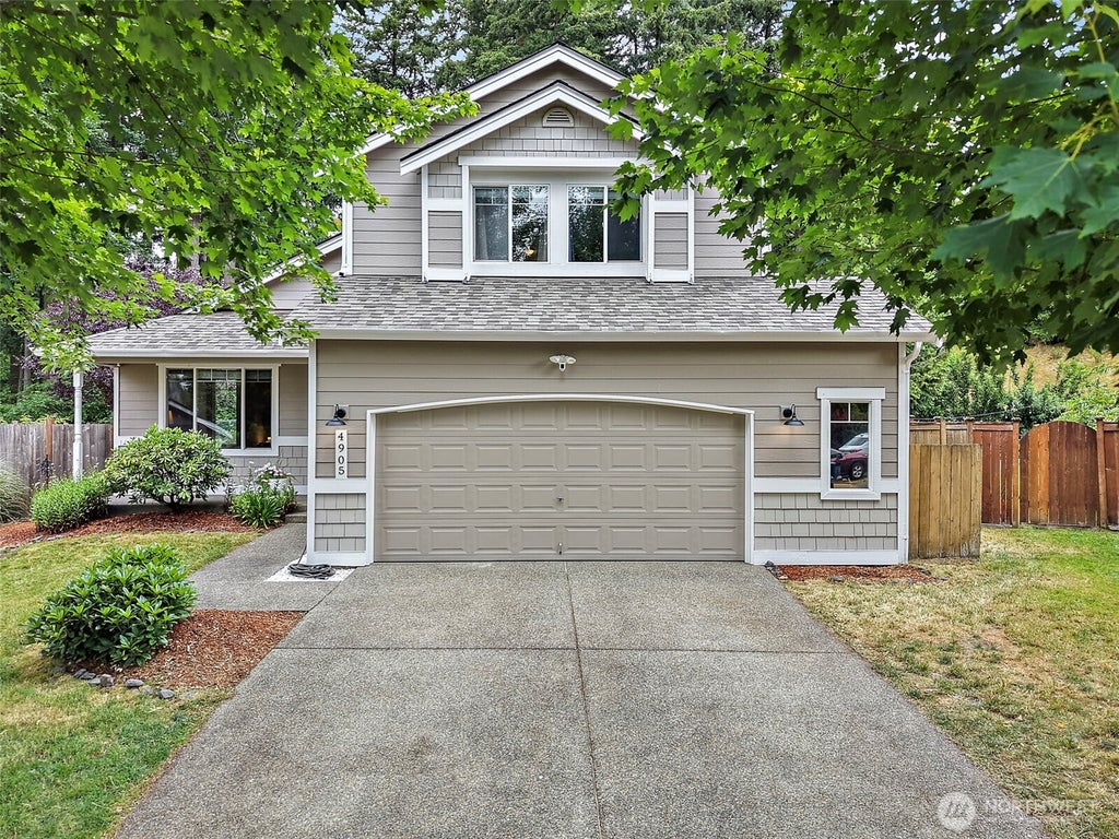 Photo of 4905 Highland Court SE, Auburn, WA 98092 (MLS # 2550199)