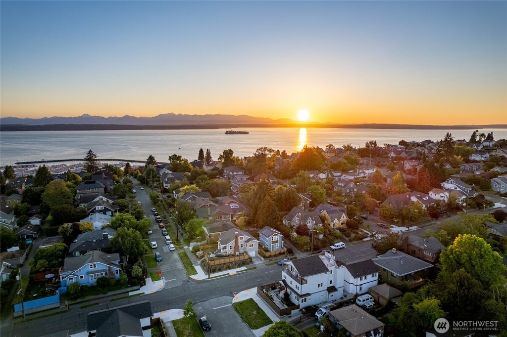 Photo of 3202 NW 70th Street, Seattle, WA 98117 (MLS # 2372716)