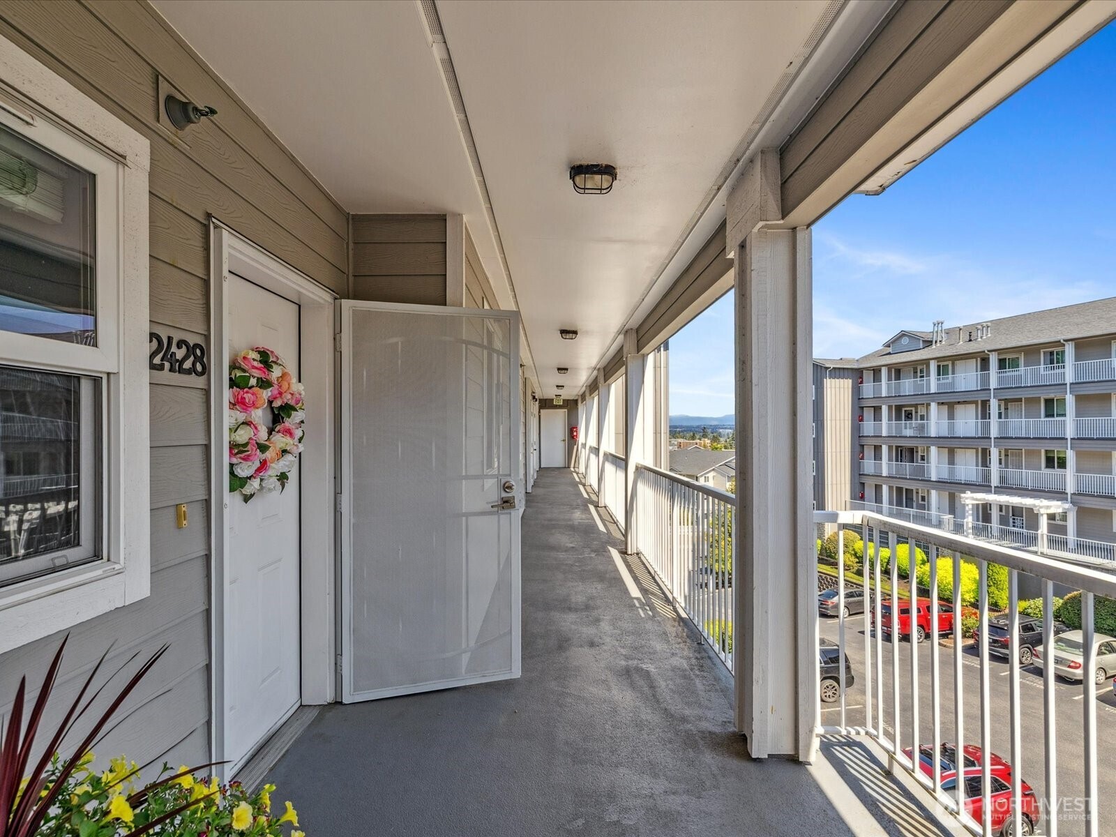 1318 37th Street 2-428