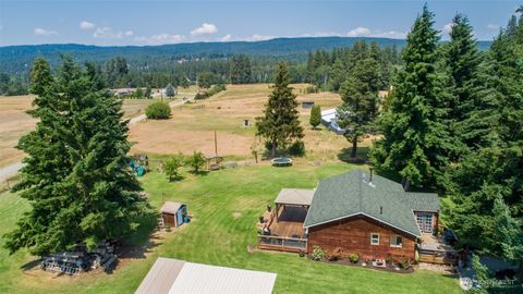 Photo of 2431 SR 970, Cle Elum, WA 98922 (MLS # 2399072)