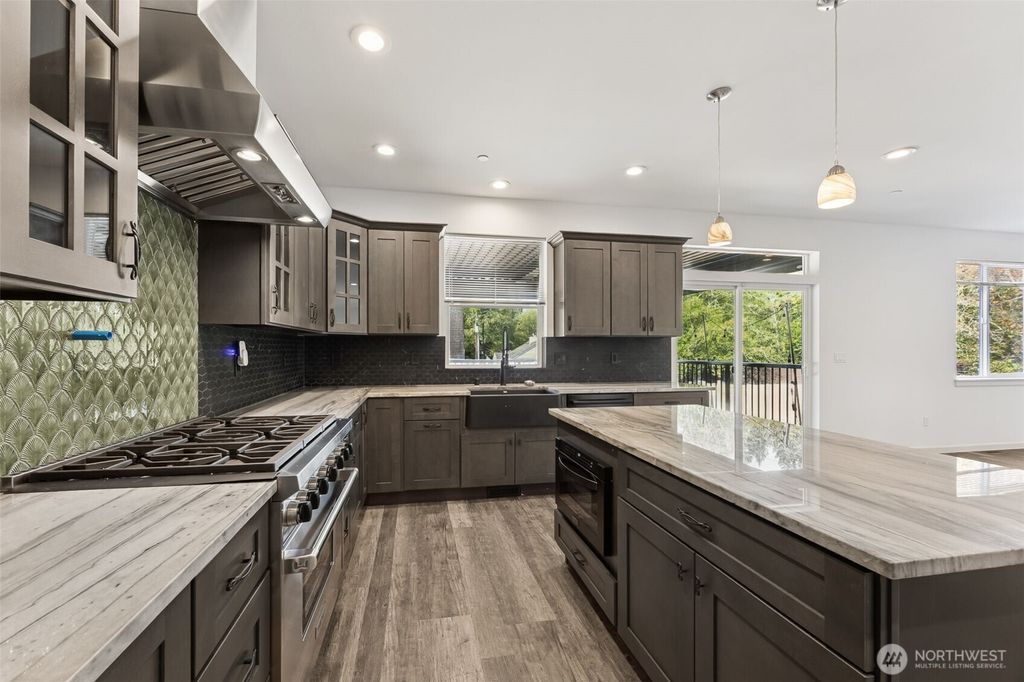 Photo of 27037 NE 29th Place, Redmond, WA 98053 (MLS # 2438227)