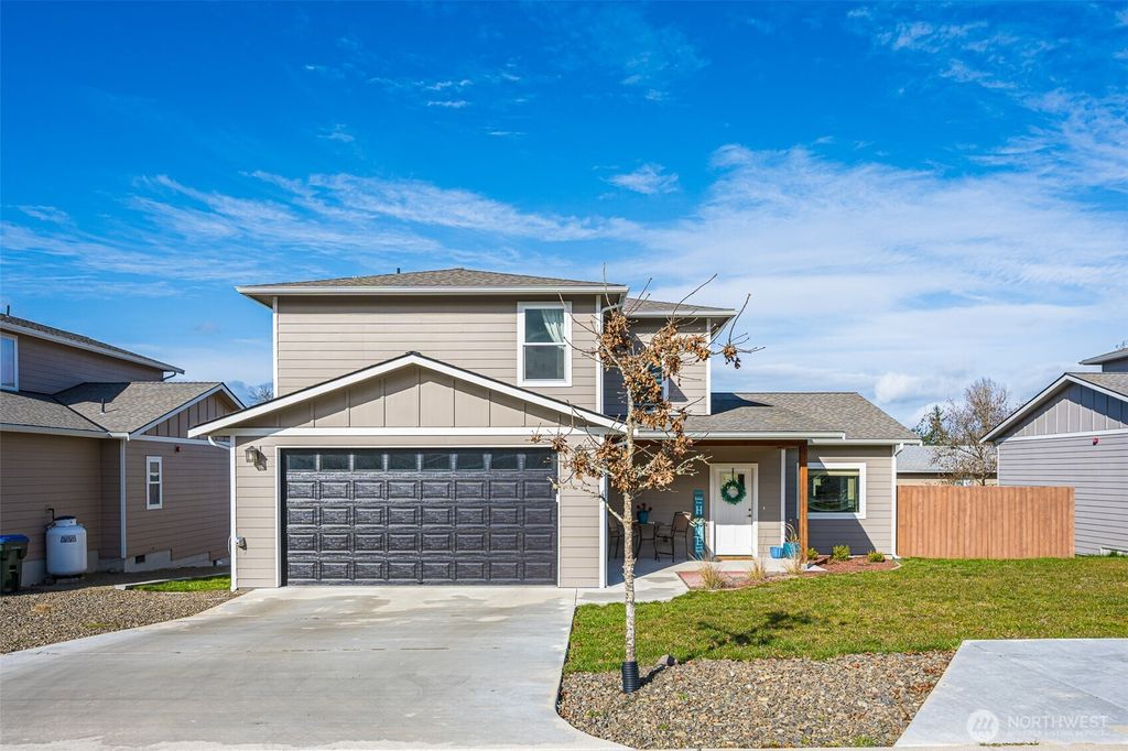 Photo of 1406 Rook Drive, Port Angeles, WA 98362 (MLS # 2489173)