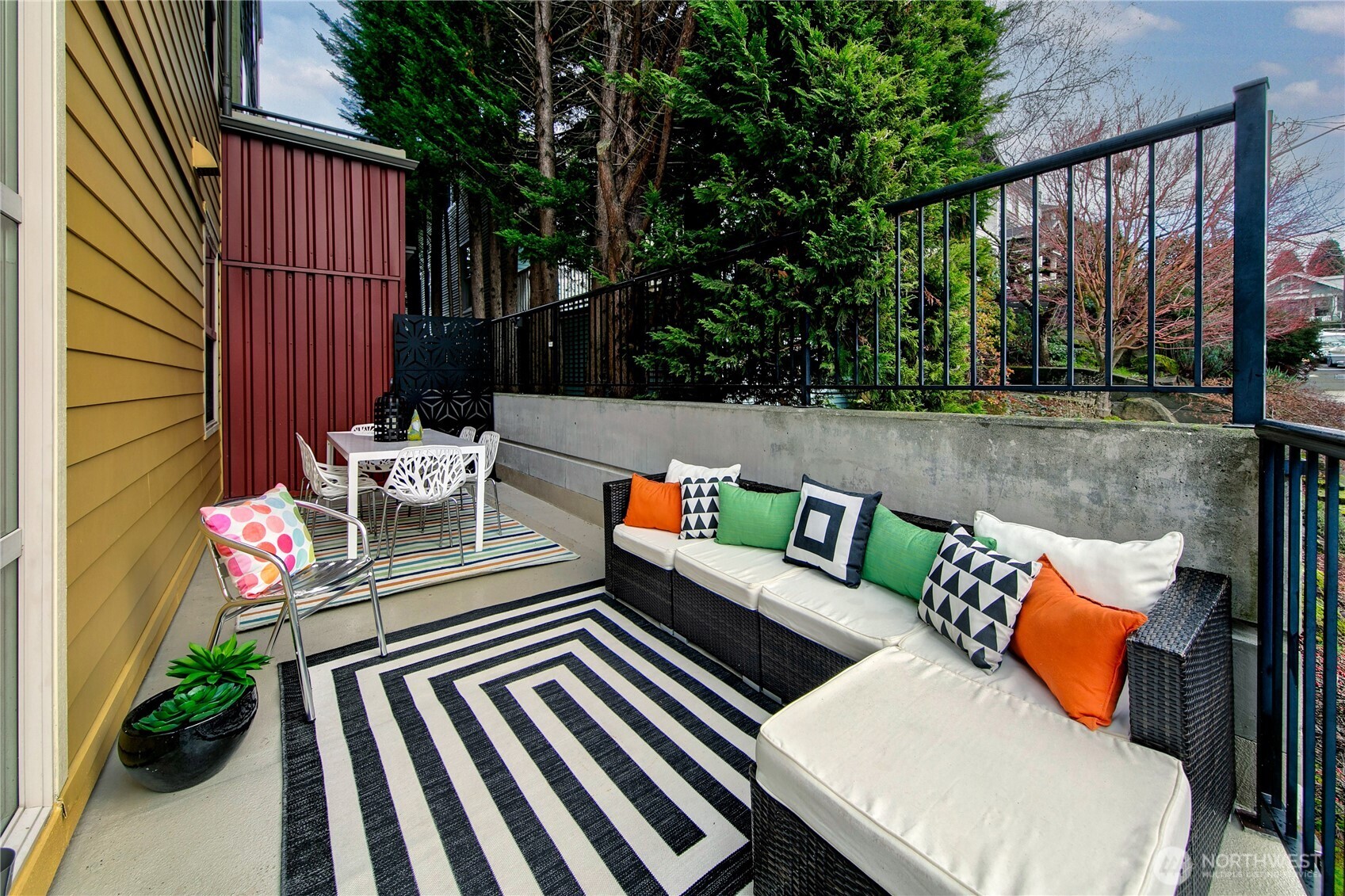 1310 N Lucas Place 304