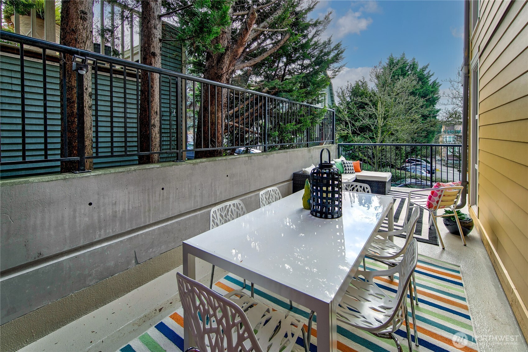 1310 N Lucas Place 304