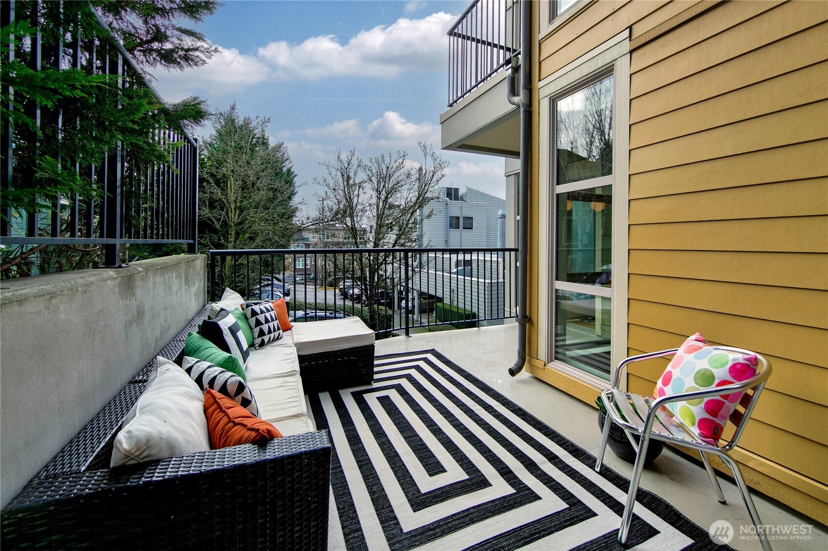 1310 N Lucas Place 304