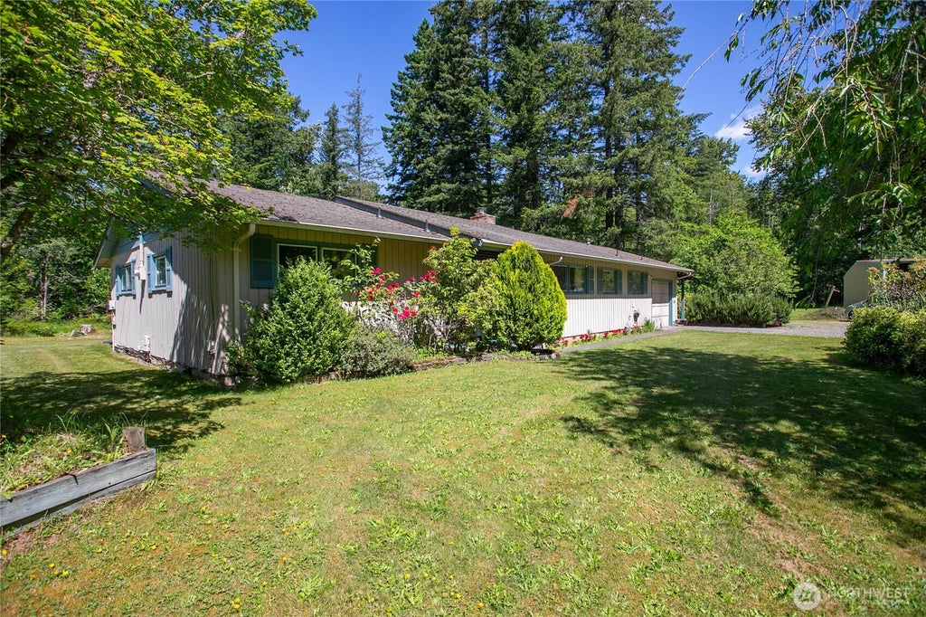 Photo of 1204 Kelly Road, Bellingham, WA 98226 (MLS # 2530315)
