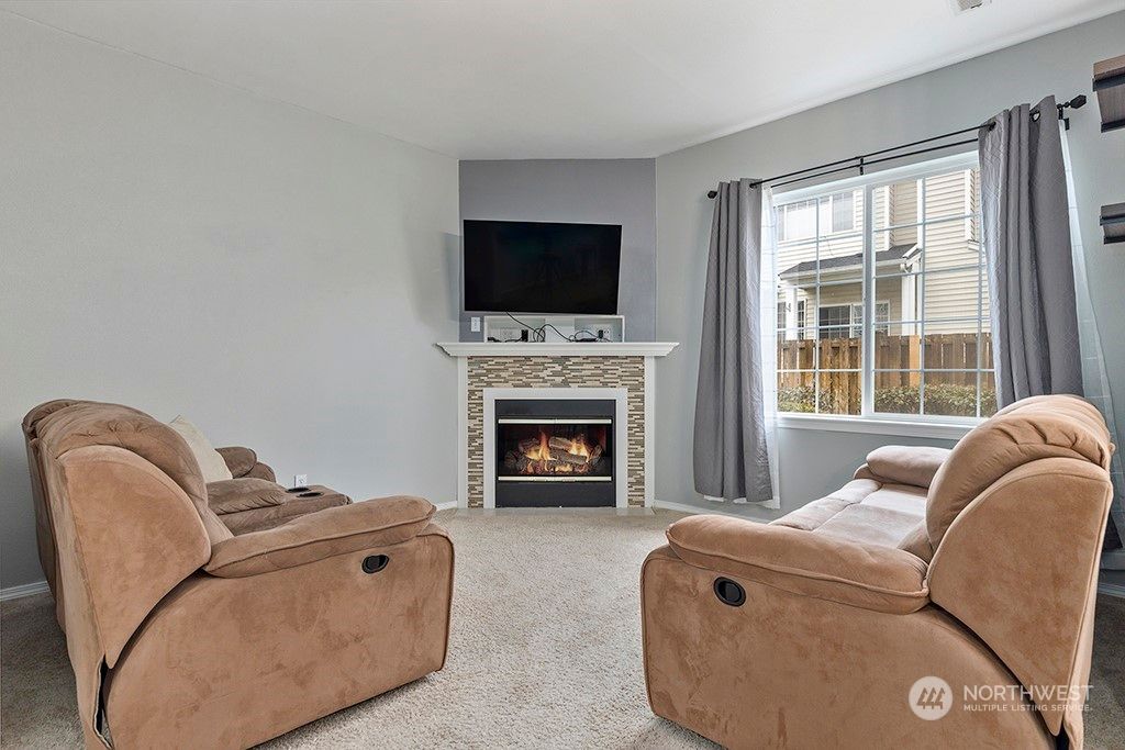 Photo of 2752 Diamond Loop #5-C, Milton, WA 98354 (MLS # 2039852)