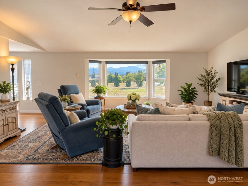 32 Majesty Way