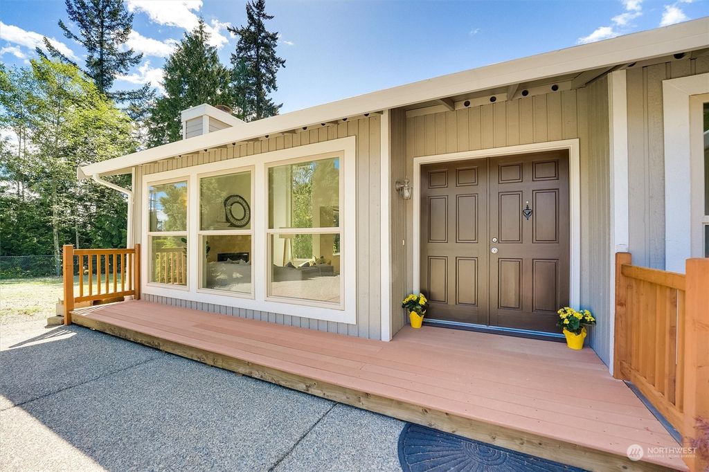 Photo of 13325 SE 156th Avenue, Renton, WA 98059 (MLS # 2233380)