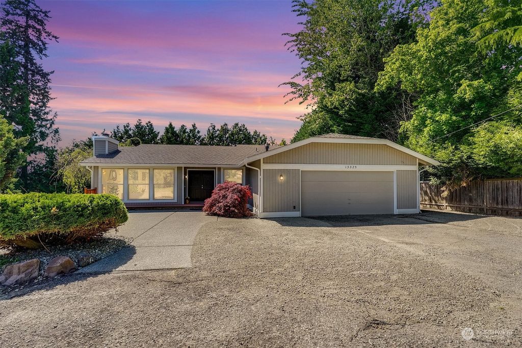 Photo of 13325 SE 156th Avenue, Renton, WA 98059 (MLS # 2233380)