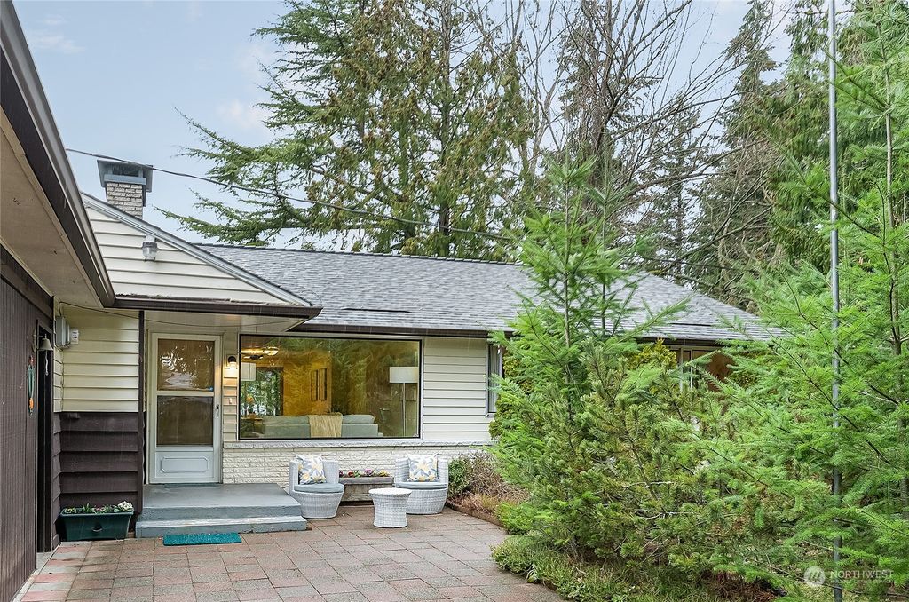 Photo of 1920 N 198th Street, Shoreline, WA 98133 (MLS # 2029367)
