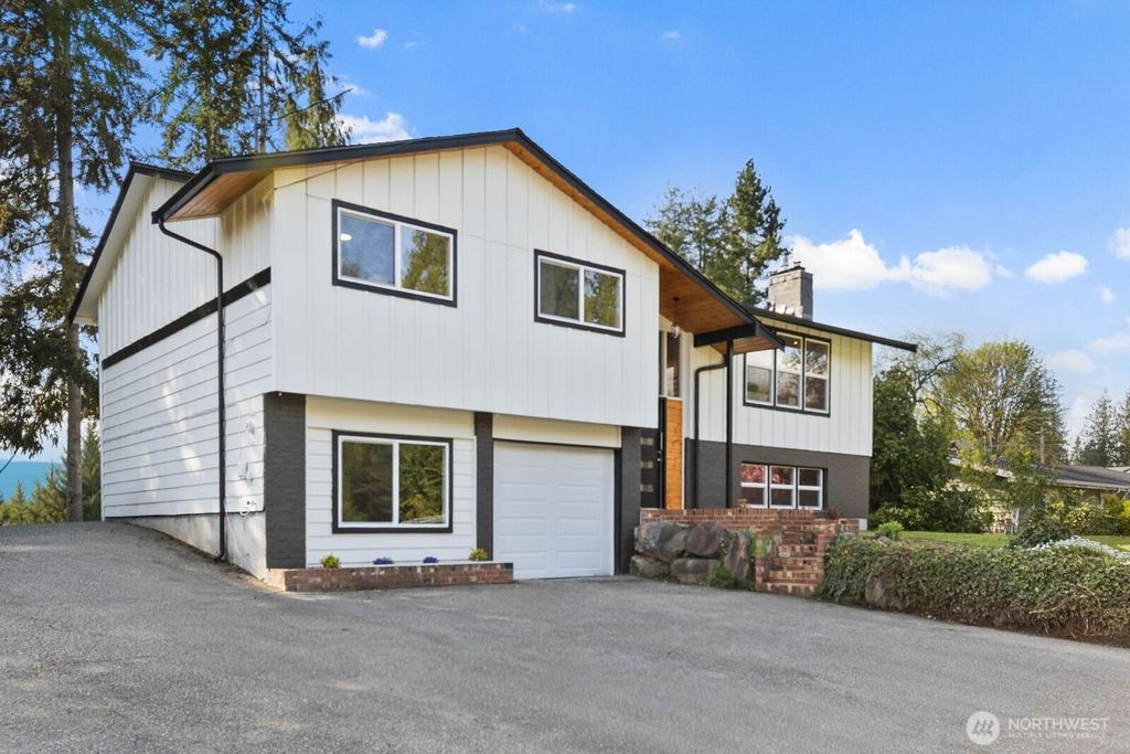 Photo of 2506 101st Avenue NE, Lake Stevens, WA 98258 (MLS # 2513154)