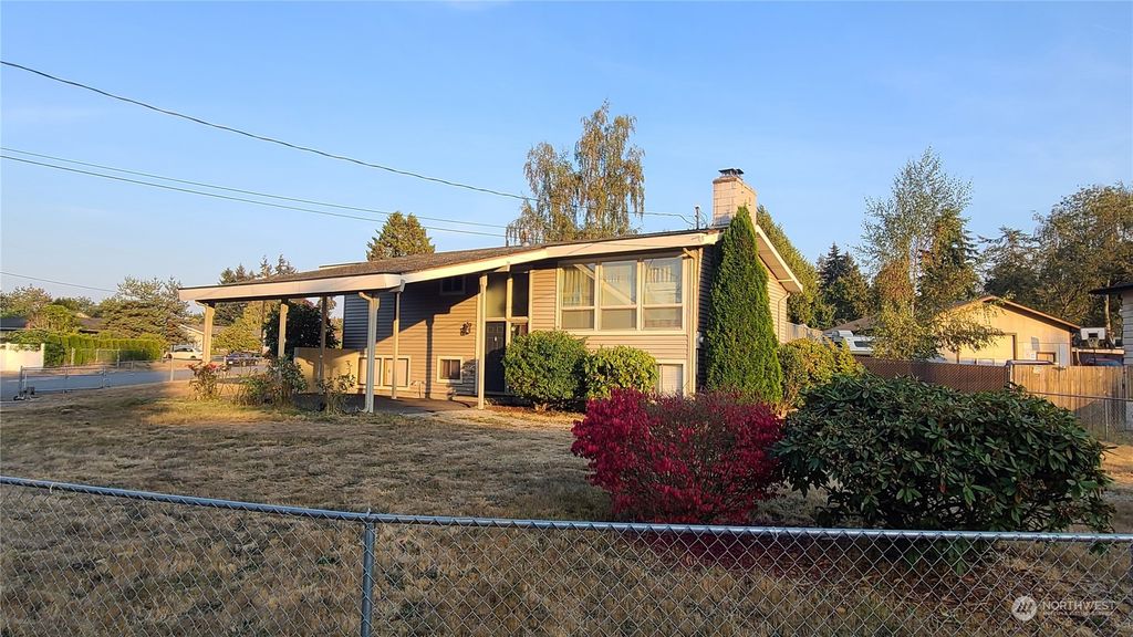 Photo of 1109 S 313th Street, Federal Way, WA 98003 (MLS # 2016389)